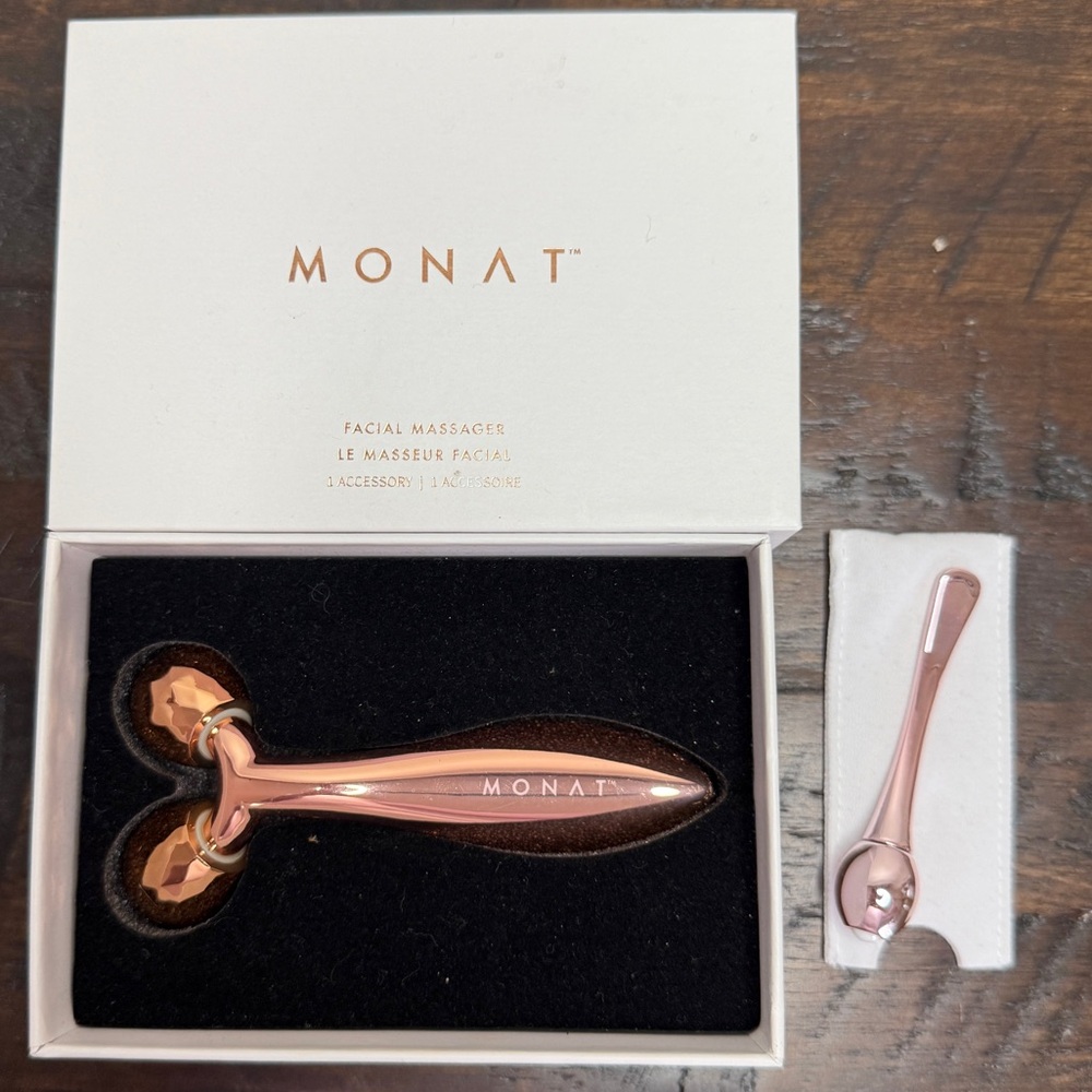 Monat Facial Massager Roller & Cooling Eye Roller Ball Rose Gold NEW in Box
